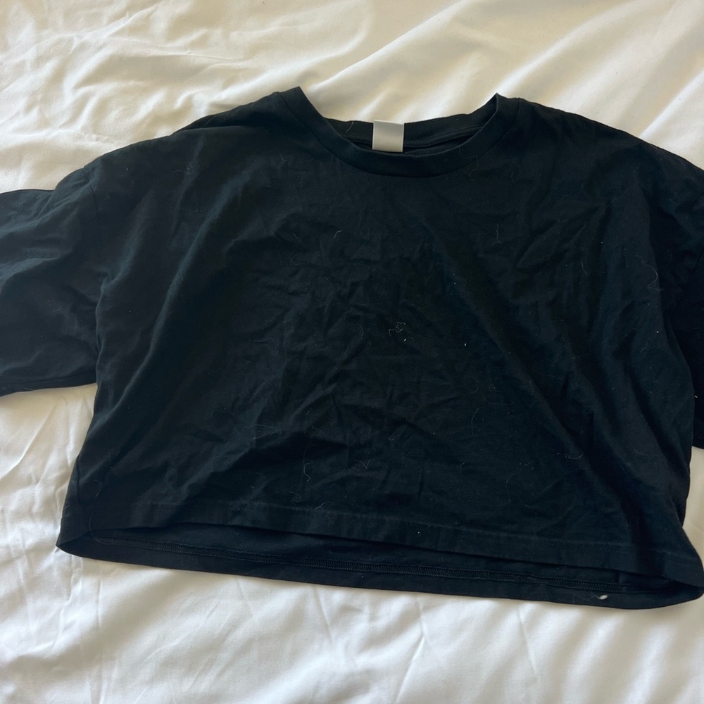 Aritzia Short Sleeve shirt